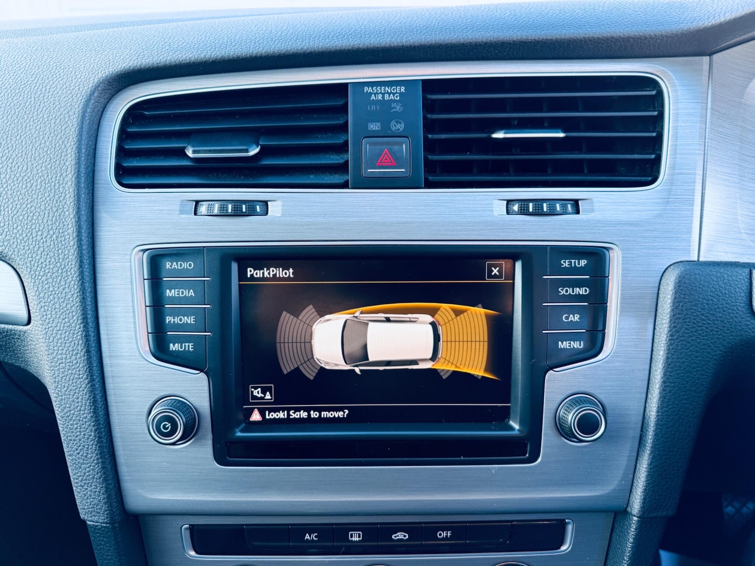 Used Volkswagen Golf 2015 for sale - 77040103: Photo 23