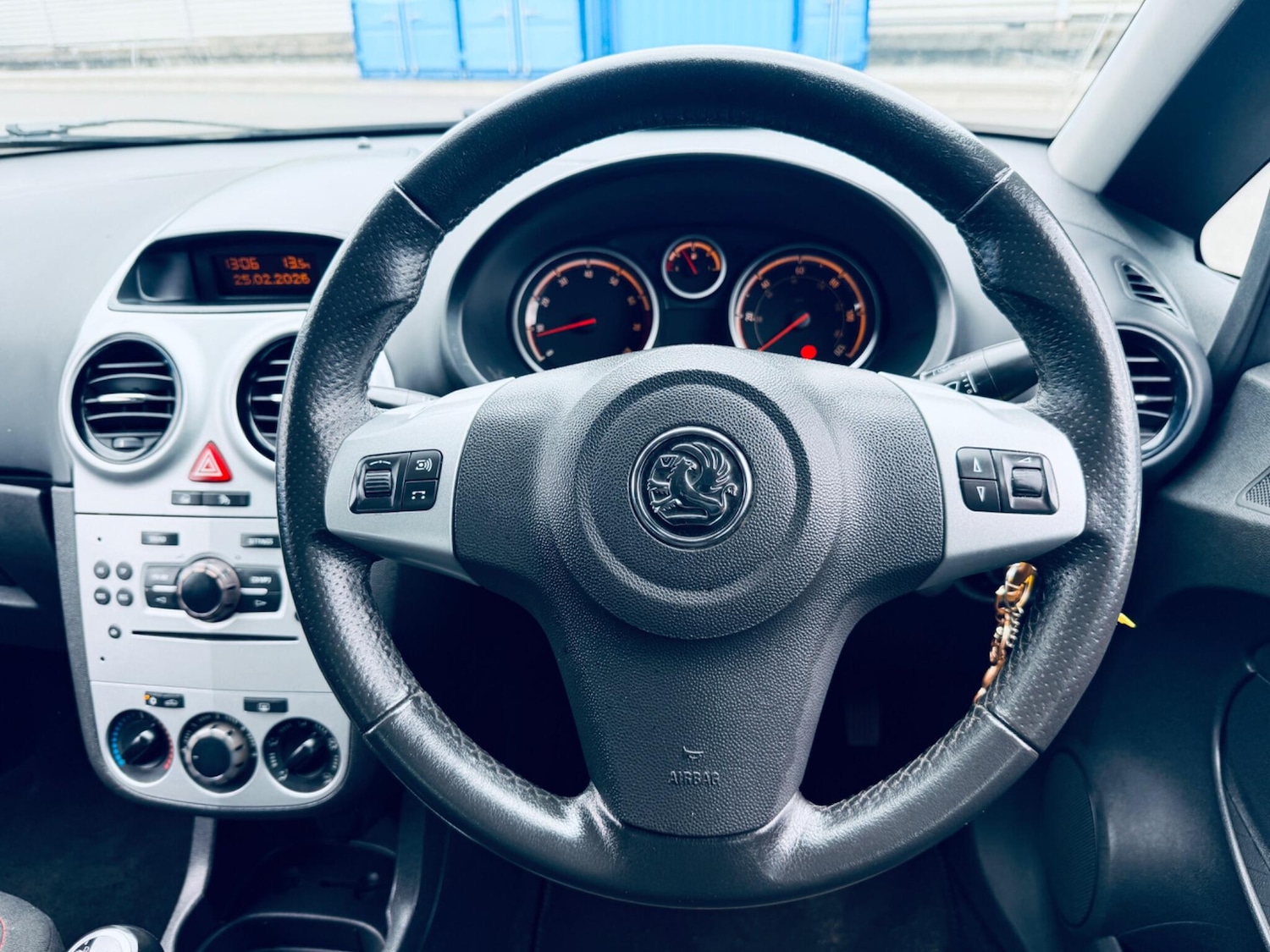 Used Vauxhall Corsa 2009 for sale - 77670707: Photo 16