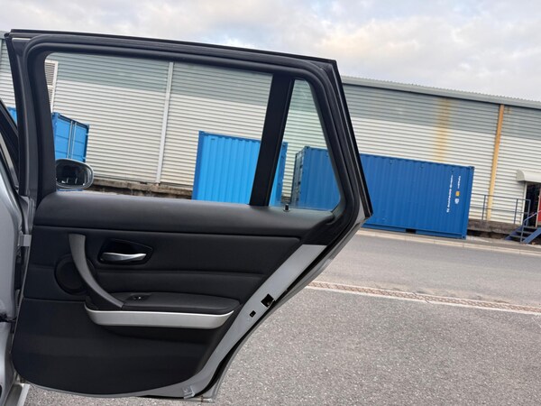 Used BMW 3 Series 2010 for sale - 76020908: Photo 29