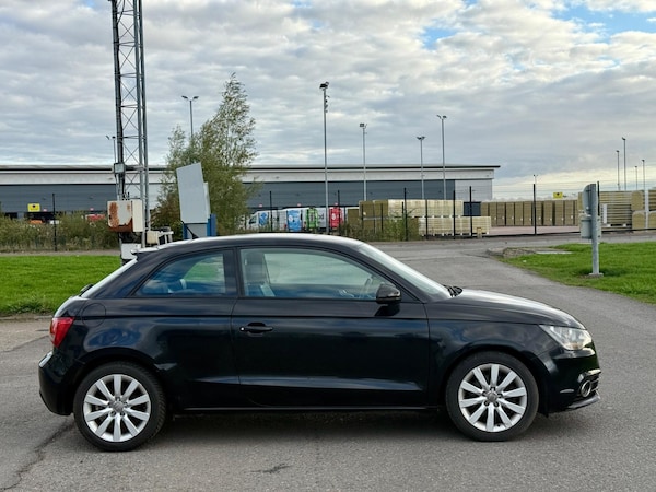 Used Audi A1 2011 for sale - 76060177: Photo 5