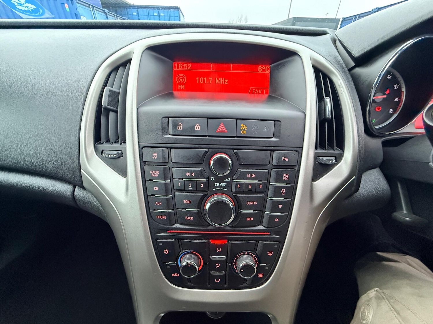 Used Vauxhall Astra 2010 for sale - 77892959: Photo 20