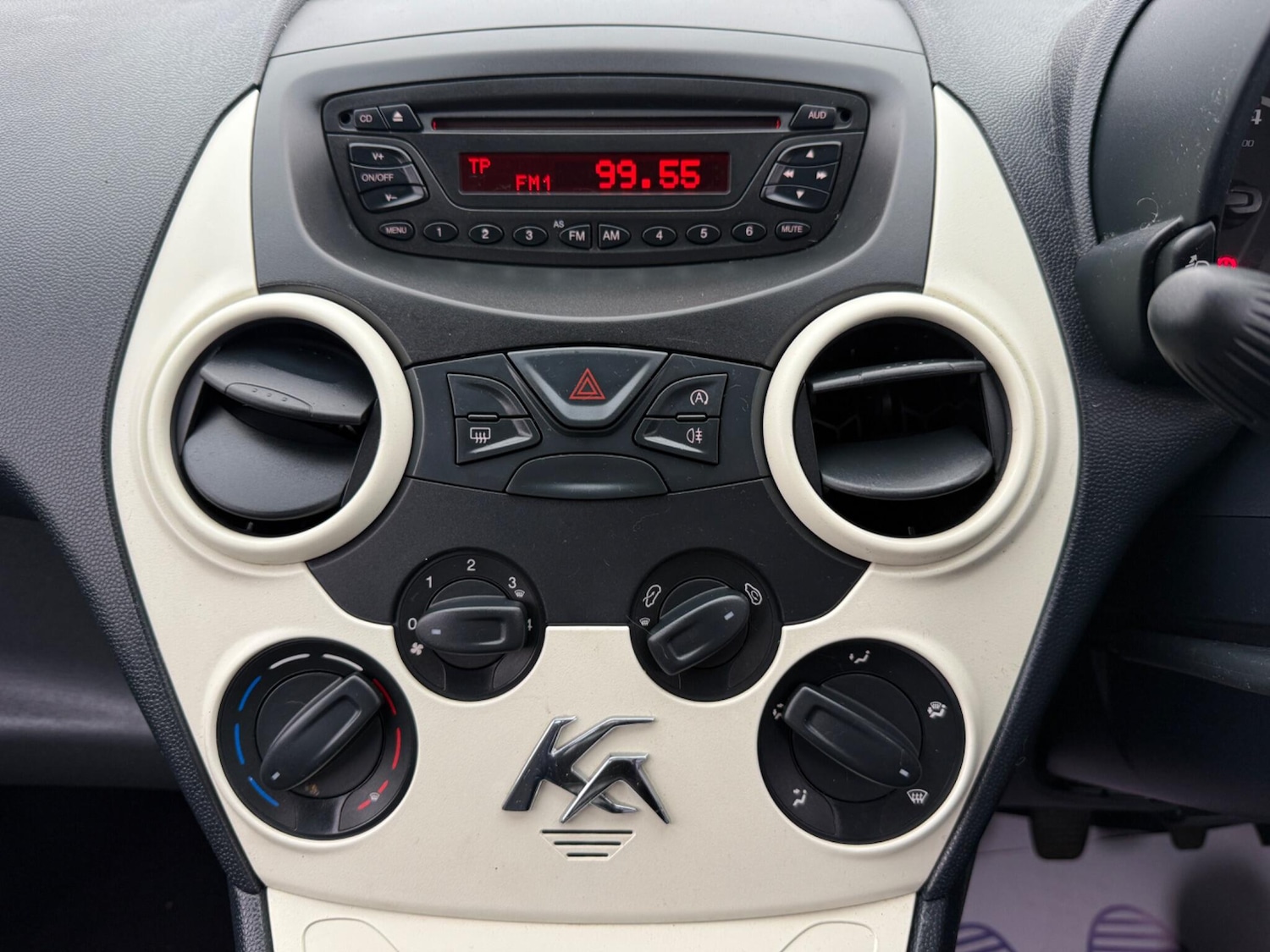 Used Ford Ka 2013 for sale - 76360309: Photo 18