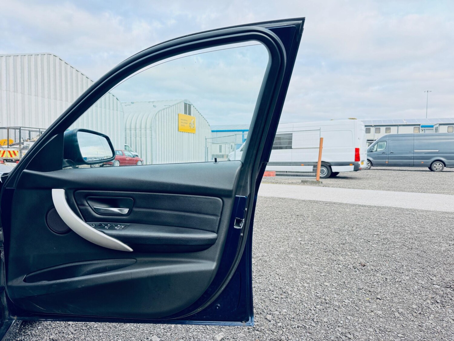 Used BMW 3 Series 2016 for sale - 77074874: Photo 33