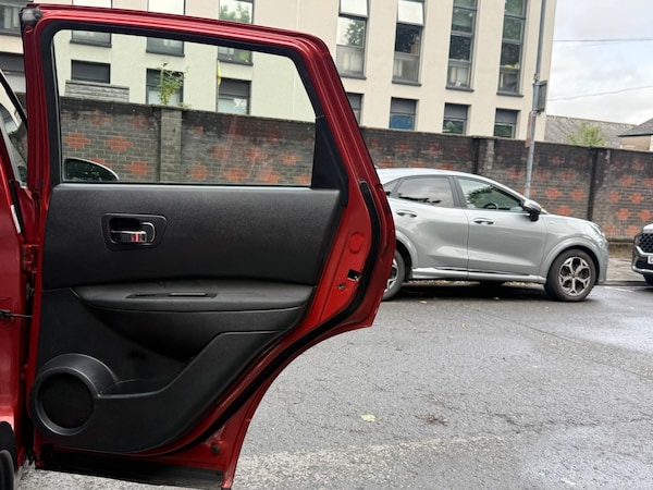 Used Nissan Qashqai 2009 for sale - 75658892: Photo 16