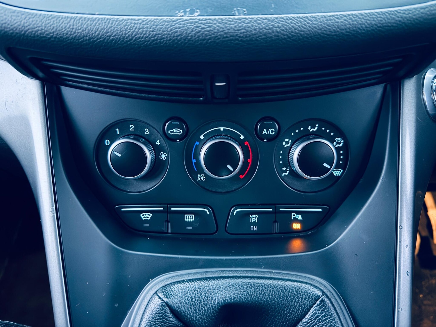 Used Ford Kuga 2014 for sale - 77097972: Photo 21