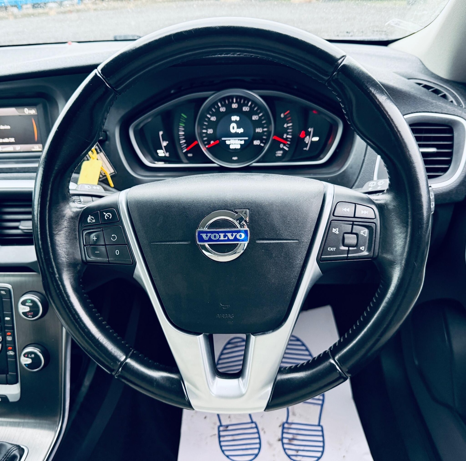 Used Volvo V40 for sale - 77166899: Photo 17