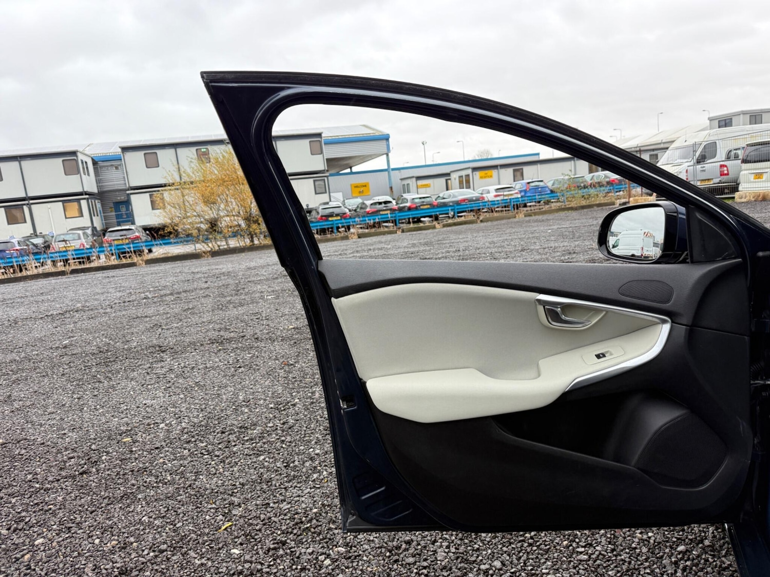 Used Volvo V40 for sale - 77166899: Photo 28