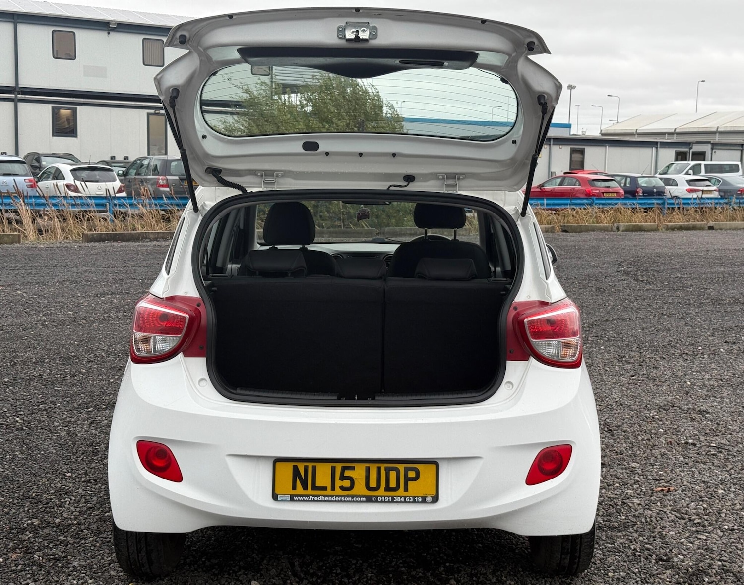 Used Hyundai i10 2015 for sale - 76457972: Photo 12