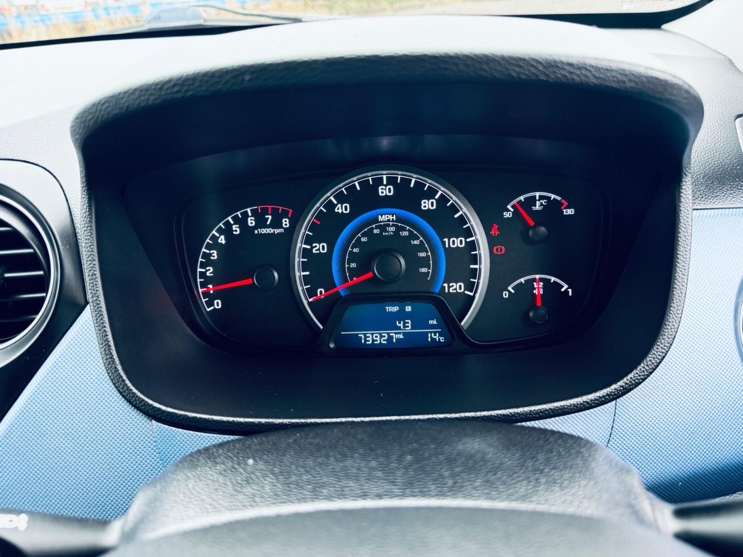 Used Hyundai i10 2015 for sale - 76457972: Photo 17