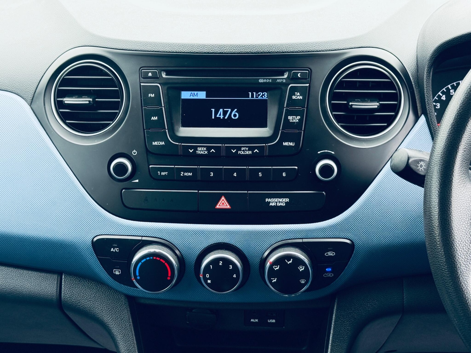 Used Hyundai i10 2015 for sale - 76457972: Photo 18