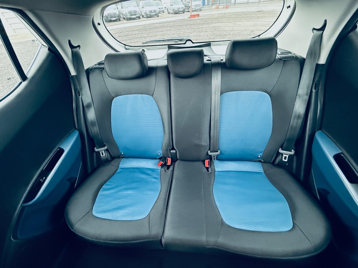 Used Hyundai i10 2015 for sale - 76457972: Photo 22