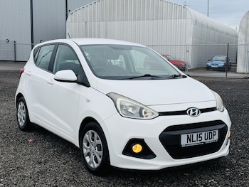 Used Hyundai i10 2015 for sale - 76457972: Photo