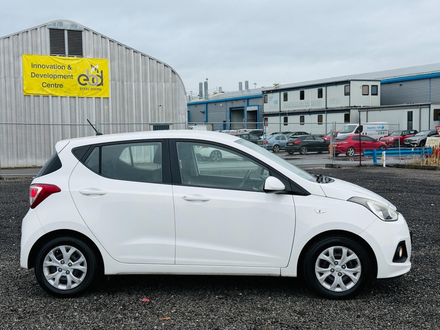 Used Hyundai i10 2015 for sale - 76457972: Photo 6