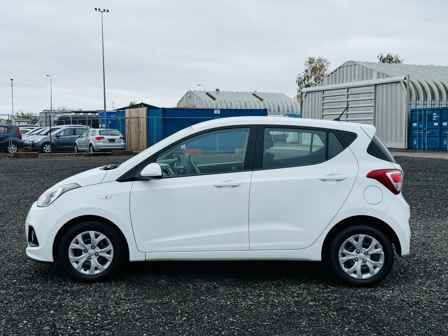 Used Hyundai i10 2015 for sale - 76457972: Photo 7