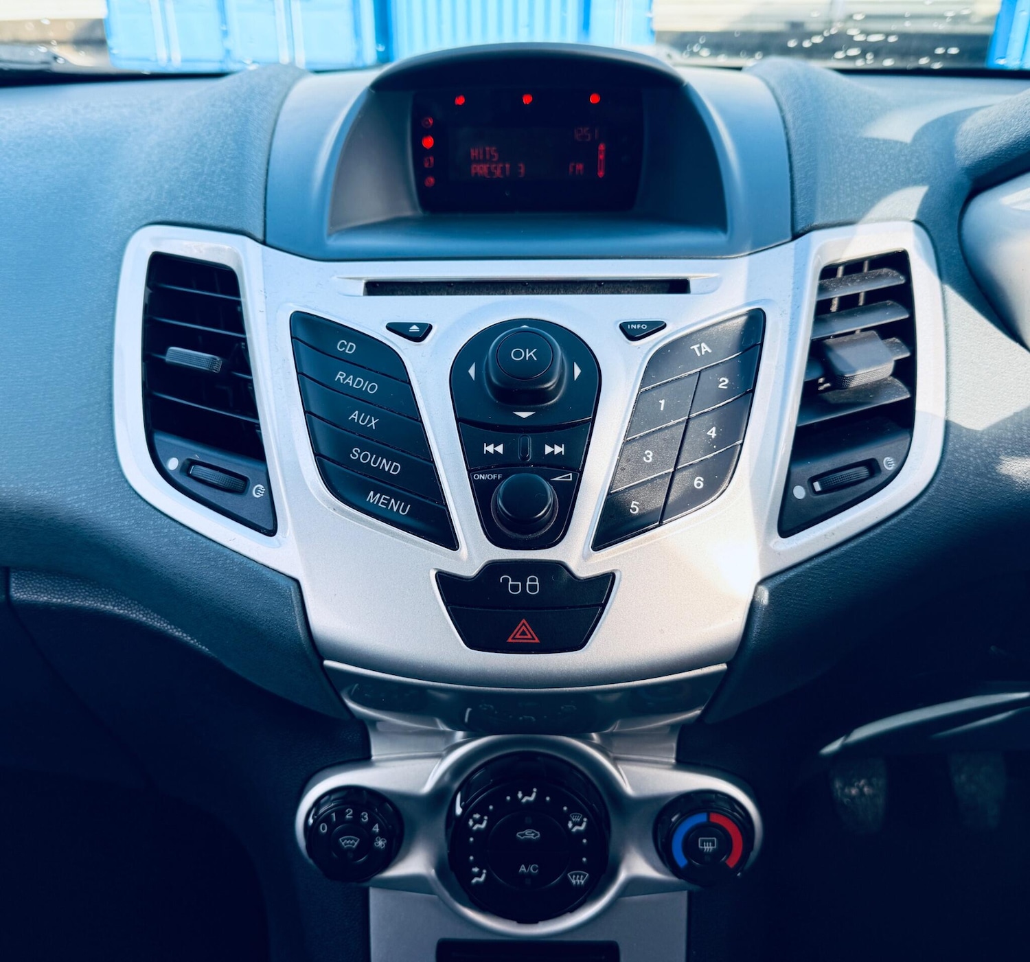 Used Ford Fiesta 2009 for sale - 77344805: Photo 15