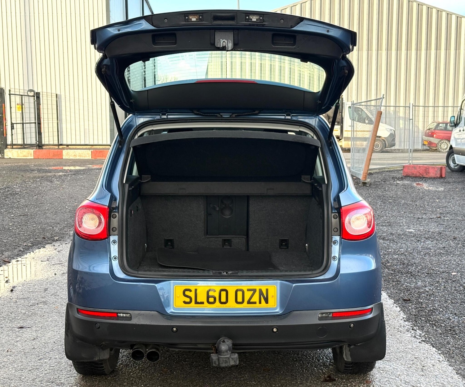 Used Volkswagen Tiguan 2010 for sale - 76824371: Photo 11