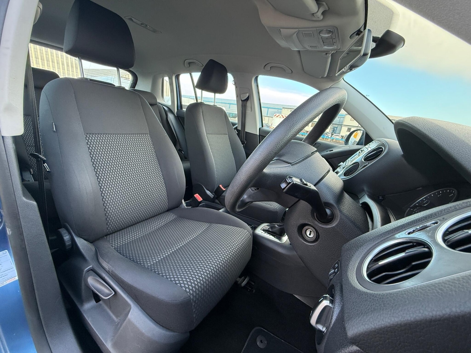 Used Volkswagen Tiguan 2010 for sale - 76824371: Photo 22