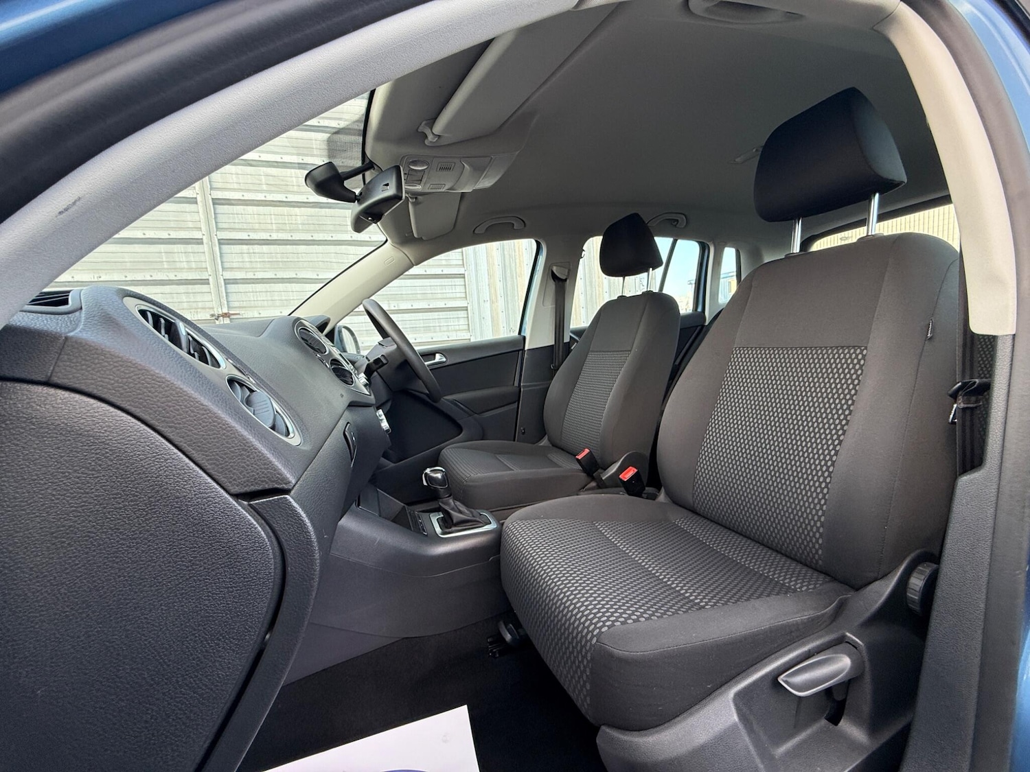 Used Volkswagen Tiguan 2010 for sale - 76824371: Photo 23