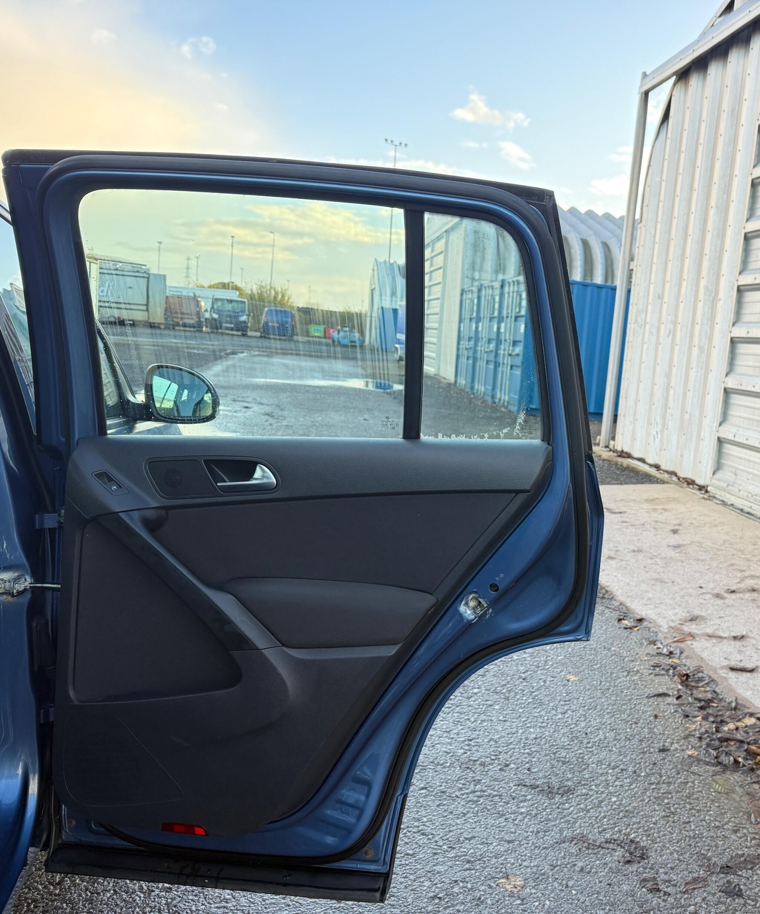 Used Volkswagen Tiguan 2010 for sale - 76824371: Photo 30