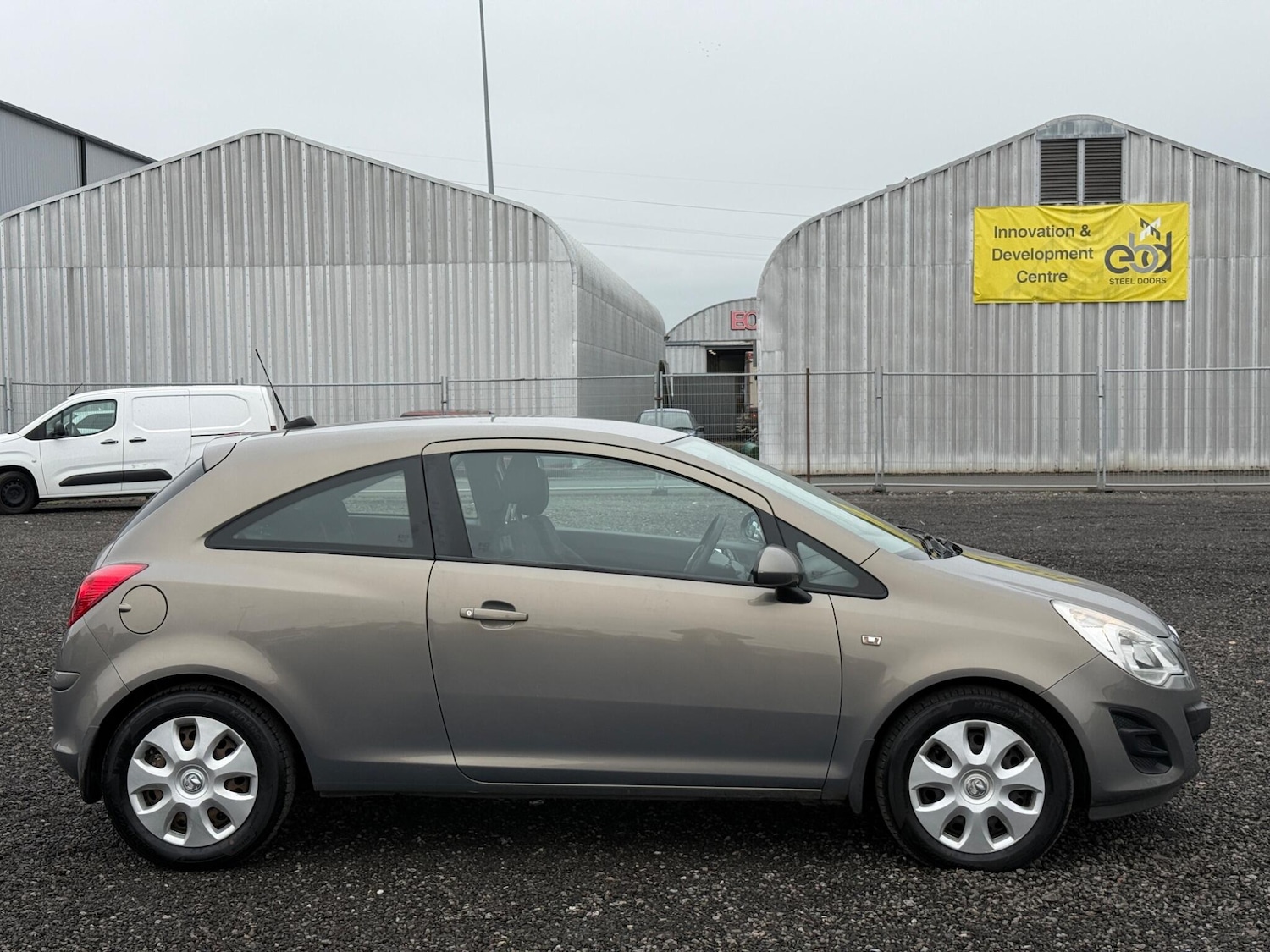 Used Vauxhall Corsa 2013 for sale - 76498442: Photo 5