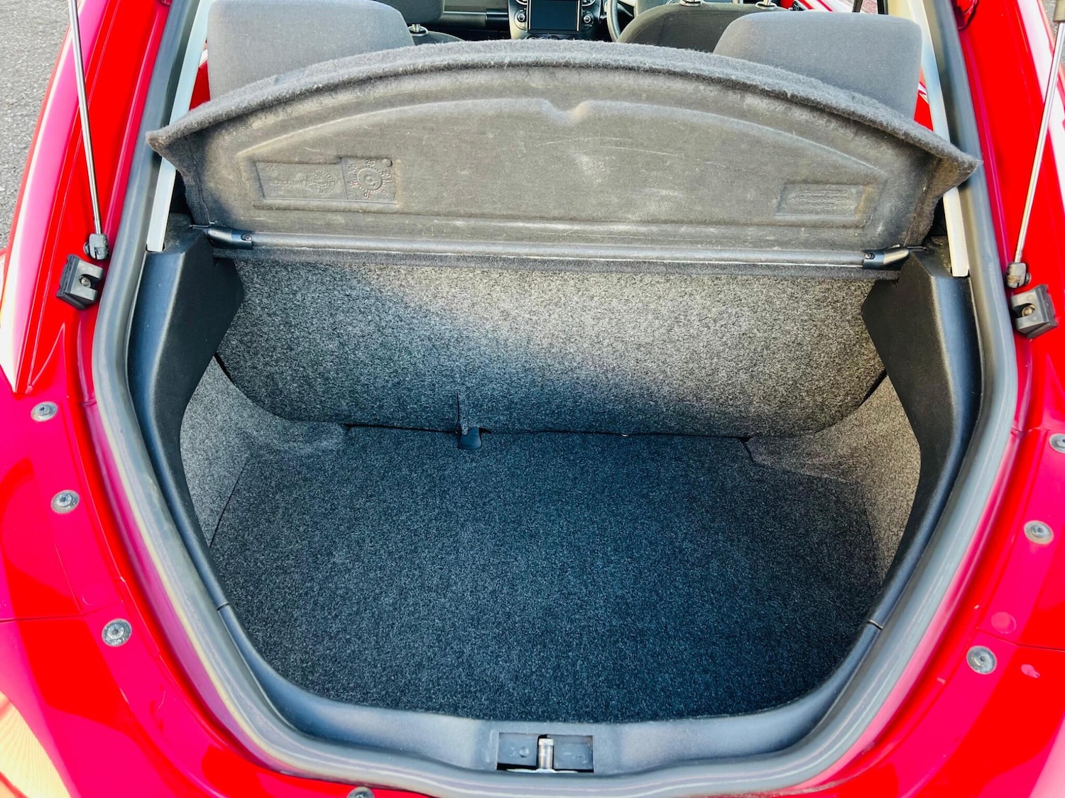 Used Volkswagen Beetle 2010 for sale - 77050250: Photo 13