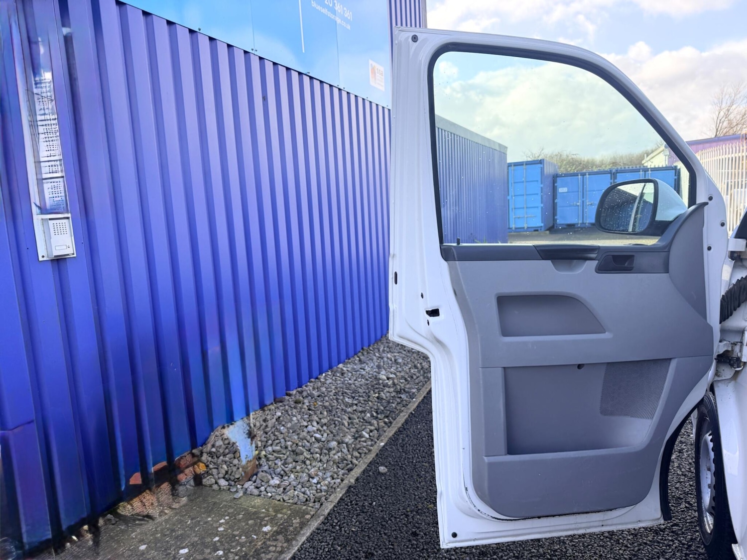 Used Volkswagen Transporter 2015 for sale - 77883254: Photo 27