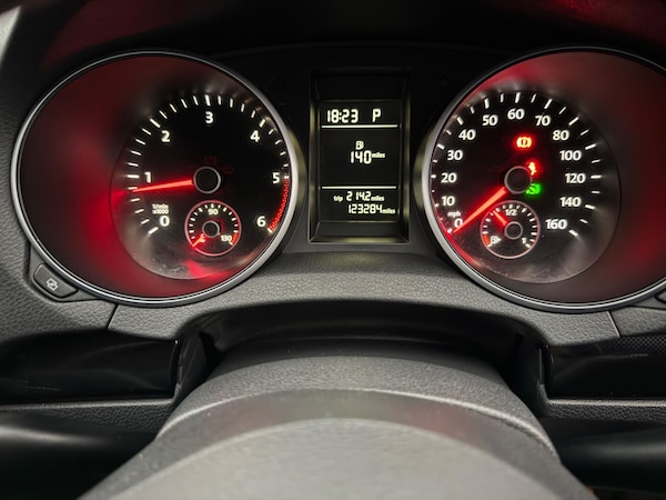Used Volkswagen Golf 2010 for sale - 76327275: Photo 17