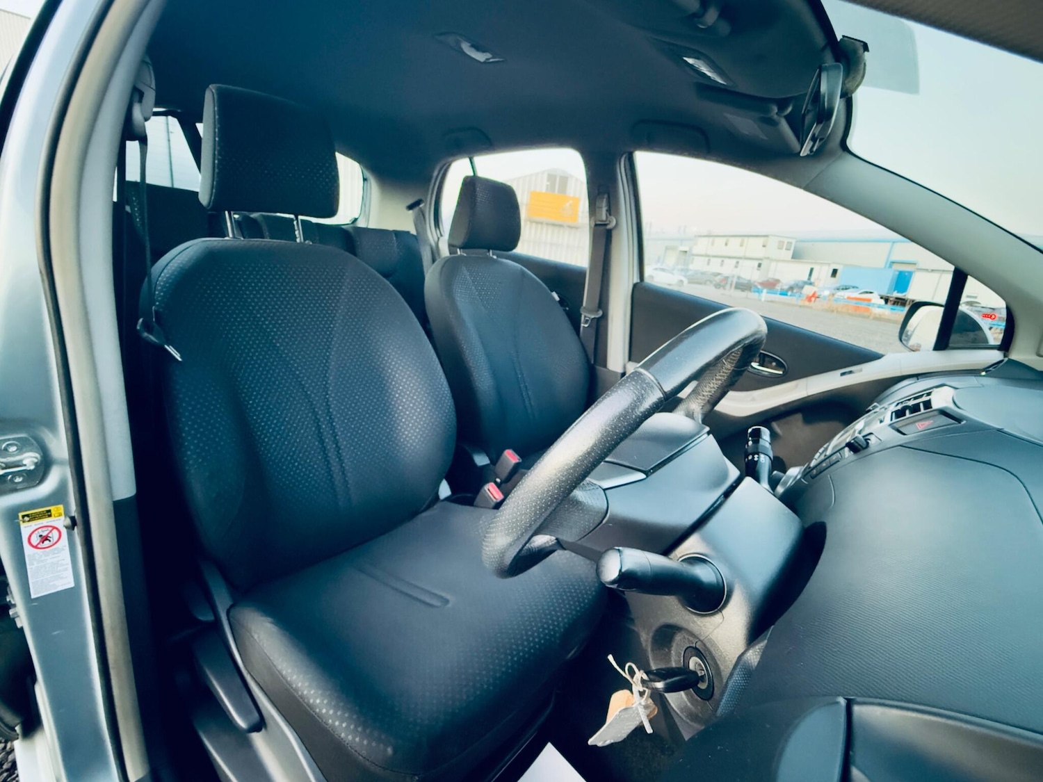 Used Toyota Yaris 2010 for sale - 76645937: Photo 22