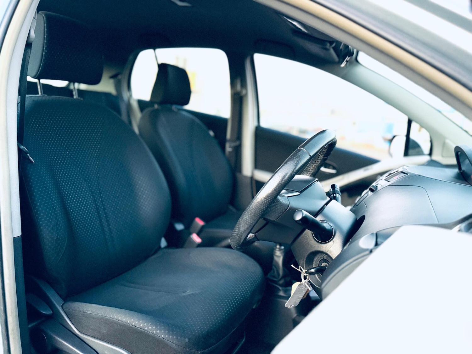 Used Toyota Yaris 2010 for sale - 76645937: Photo 23