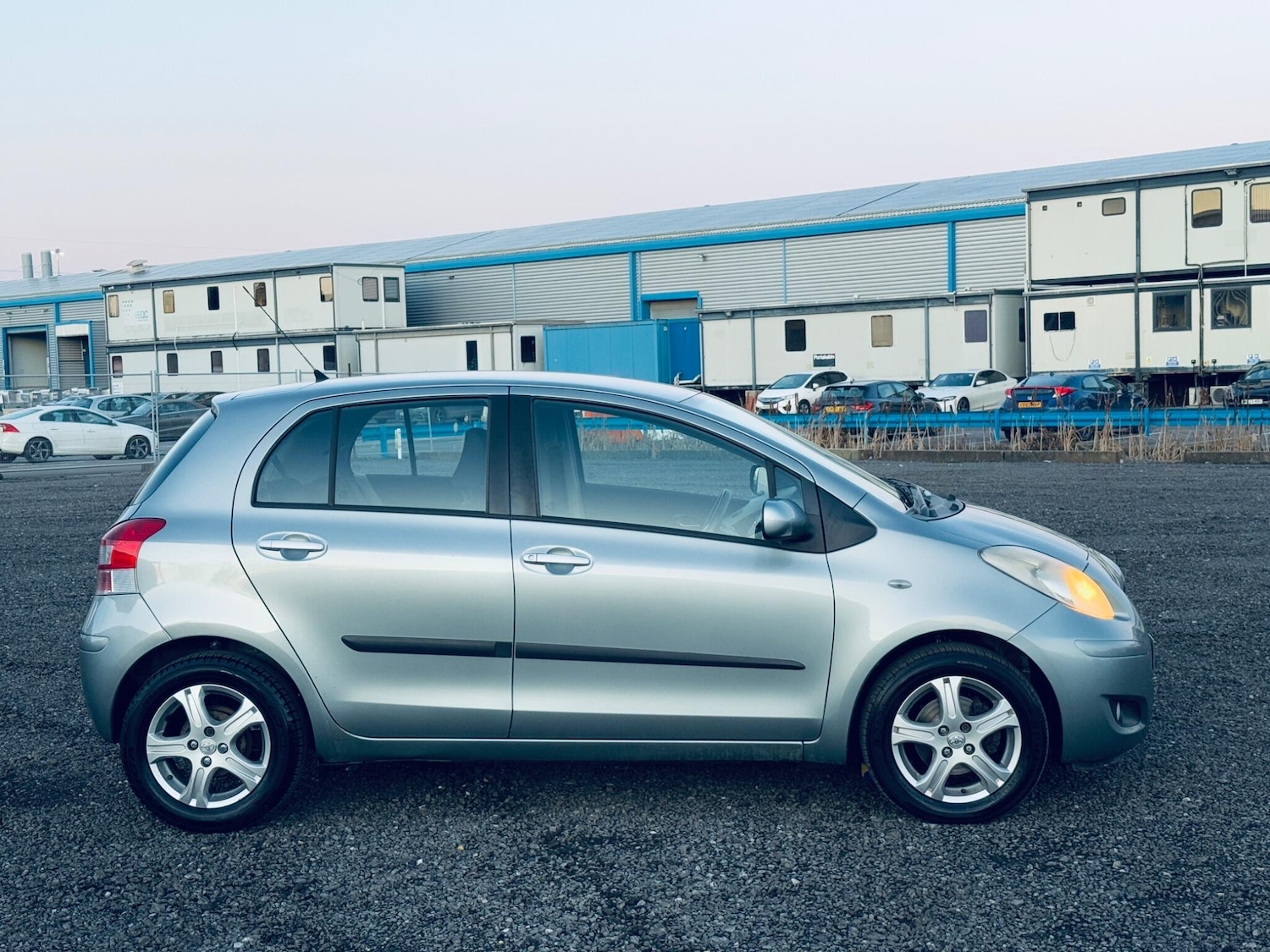 Used Toyota Yaris 2010 for sale - 76645937: Photo 5