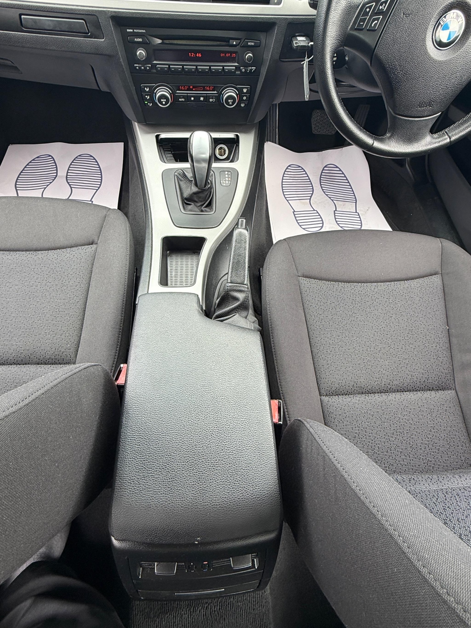 Vehicle 29