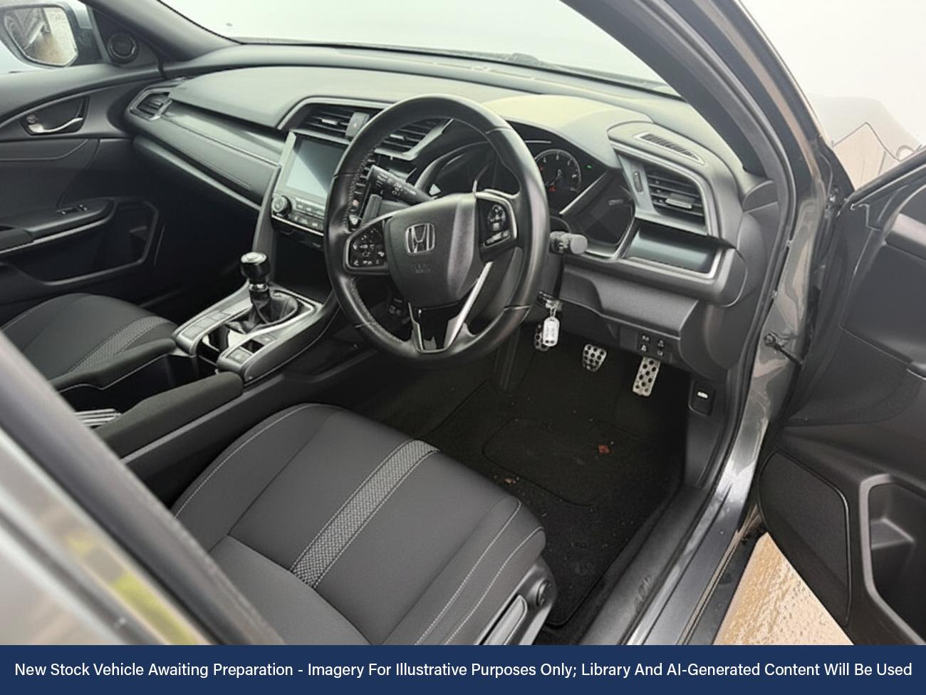 Used Honda Civic 2020 for sale - 76732561: Photo 3