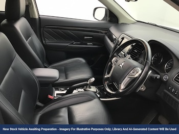 Used Mitsubishi Outlander 2016 for sale - 76782951: Photo