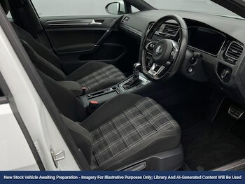 Used Volkswagen Golf 2017 for sale - 77527280: Photo