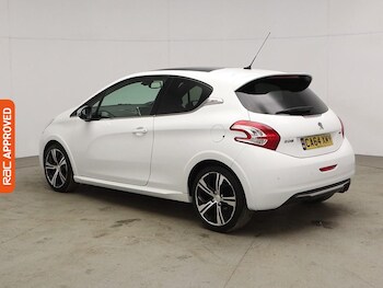 Used Peugeot 208 2015 for sale - 75156689: Photo