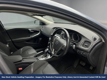 Used Volvo V40 2016 for sale - 79016927: Photo
