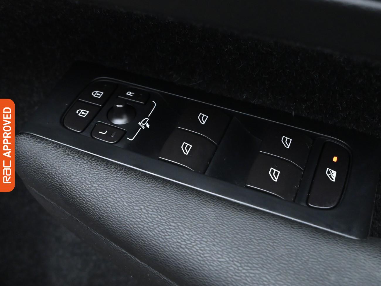 Used Volvo XC40 2018 for sale - 76316317: Photo 25