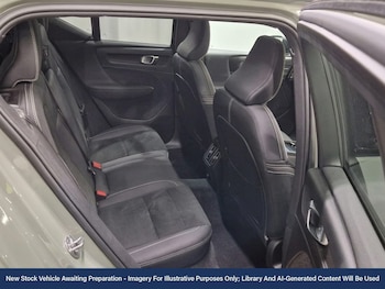 Used Volvo XC40 2023 for sale - 78383014: Photo