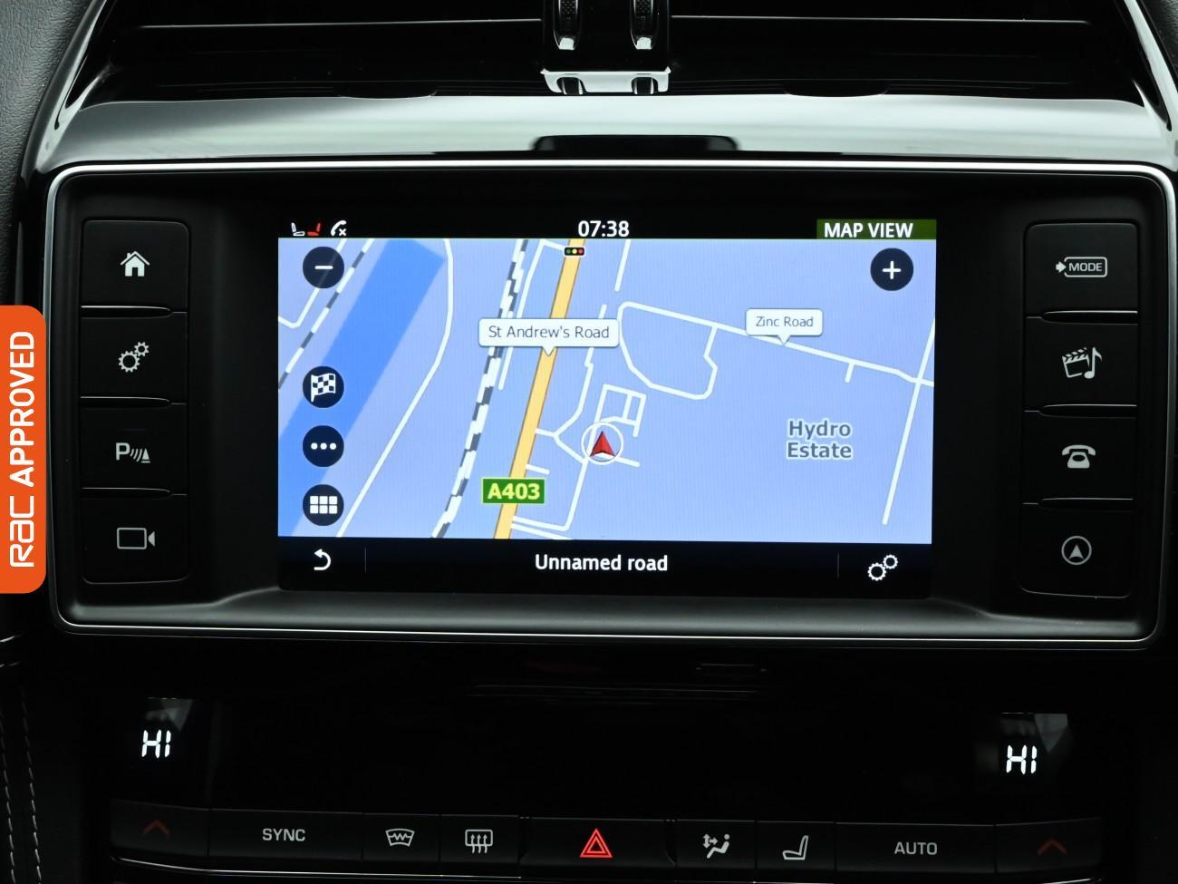 Used Jaguar F-Pace 2018 for sale - 76919402: Photo 16