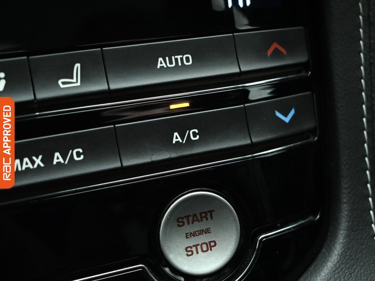 Used Jaguar F-Pace 2018 for sale - 76919402: Photo 19