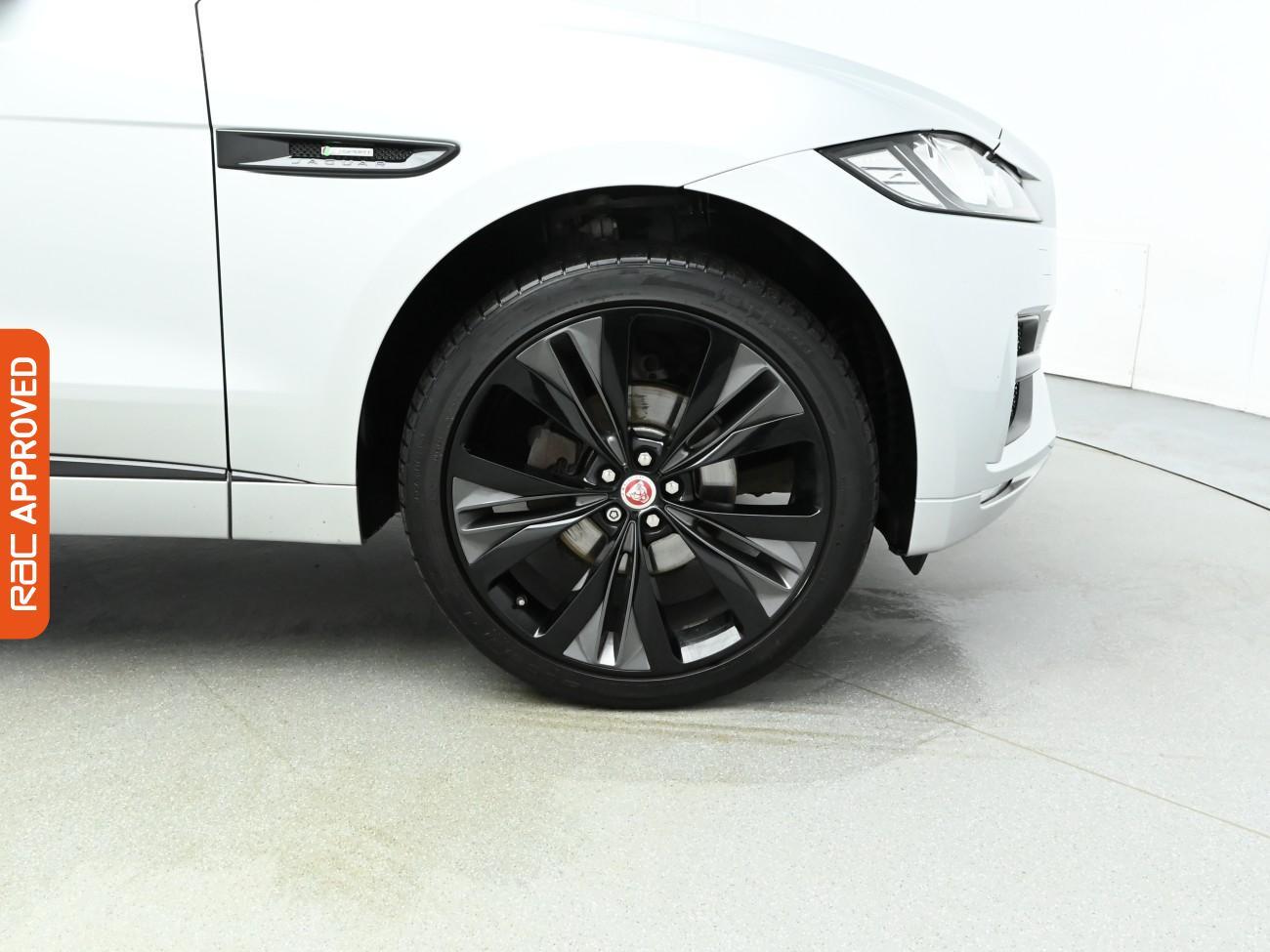 Used Jaguar F-Pace 2018 for sale - 76919402: Photo 31