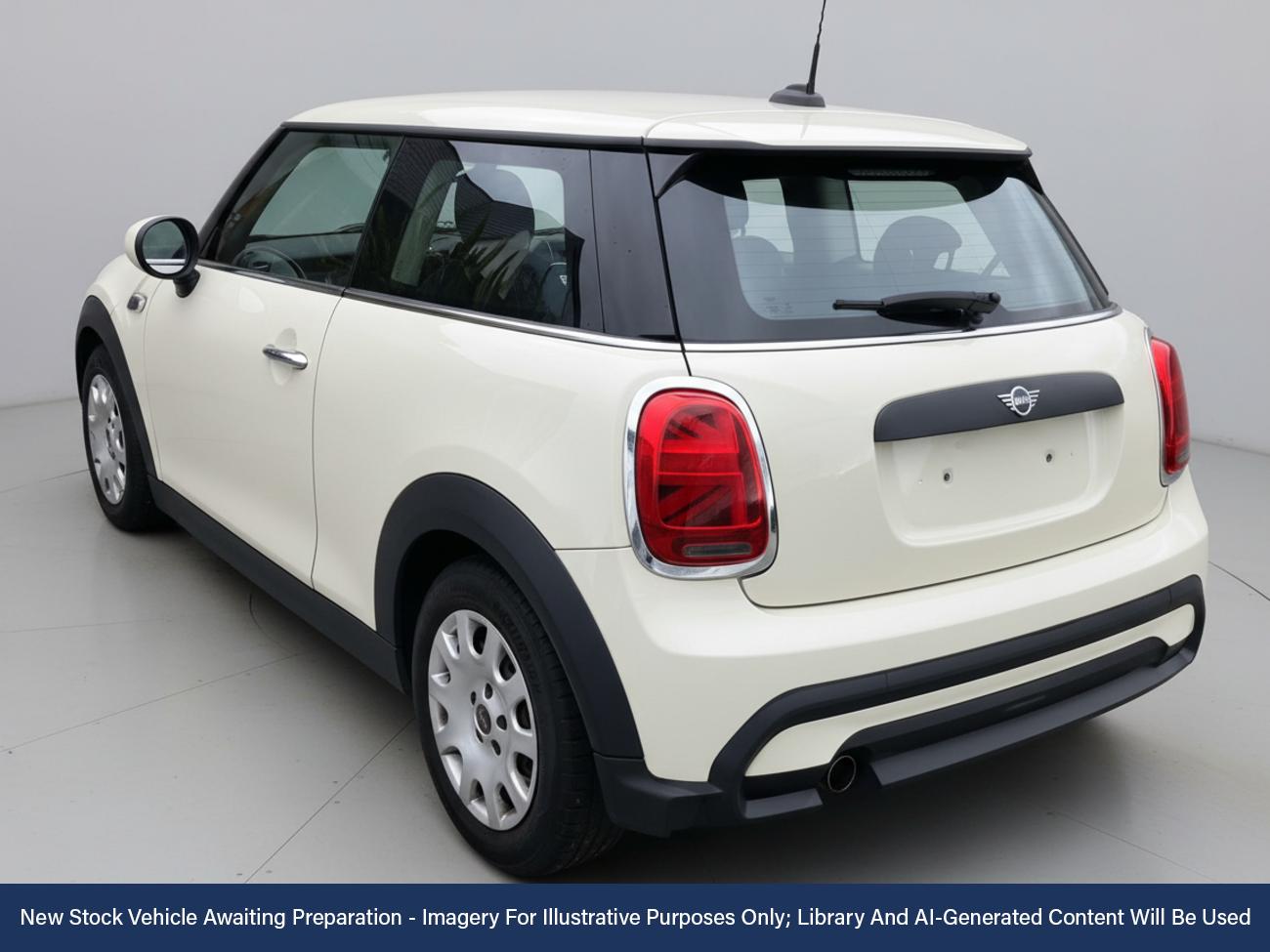 Used MINI Hatch 2022 for sale - 76827918: Photo 2