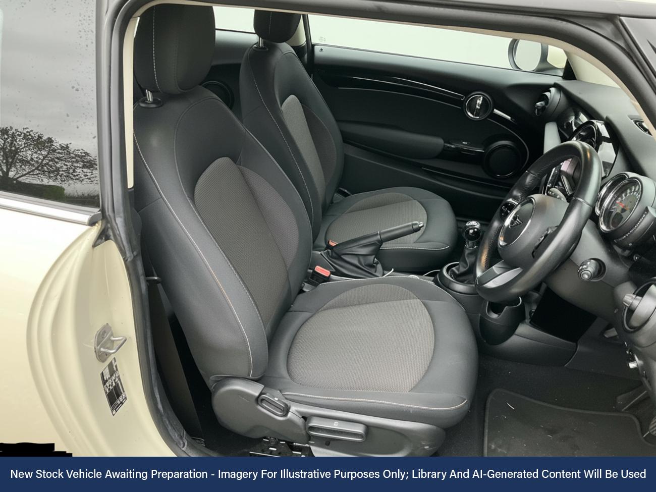 Used MINI Hatch 2022 for sale - 76827918: Photo 3