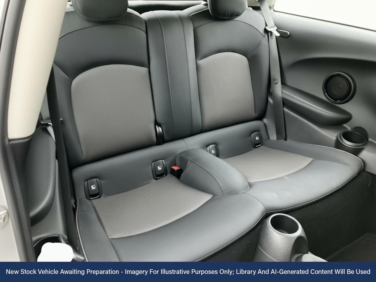 Used MINI Hatch 2022 for sale - 76827918: Photo 4