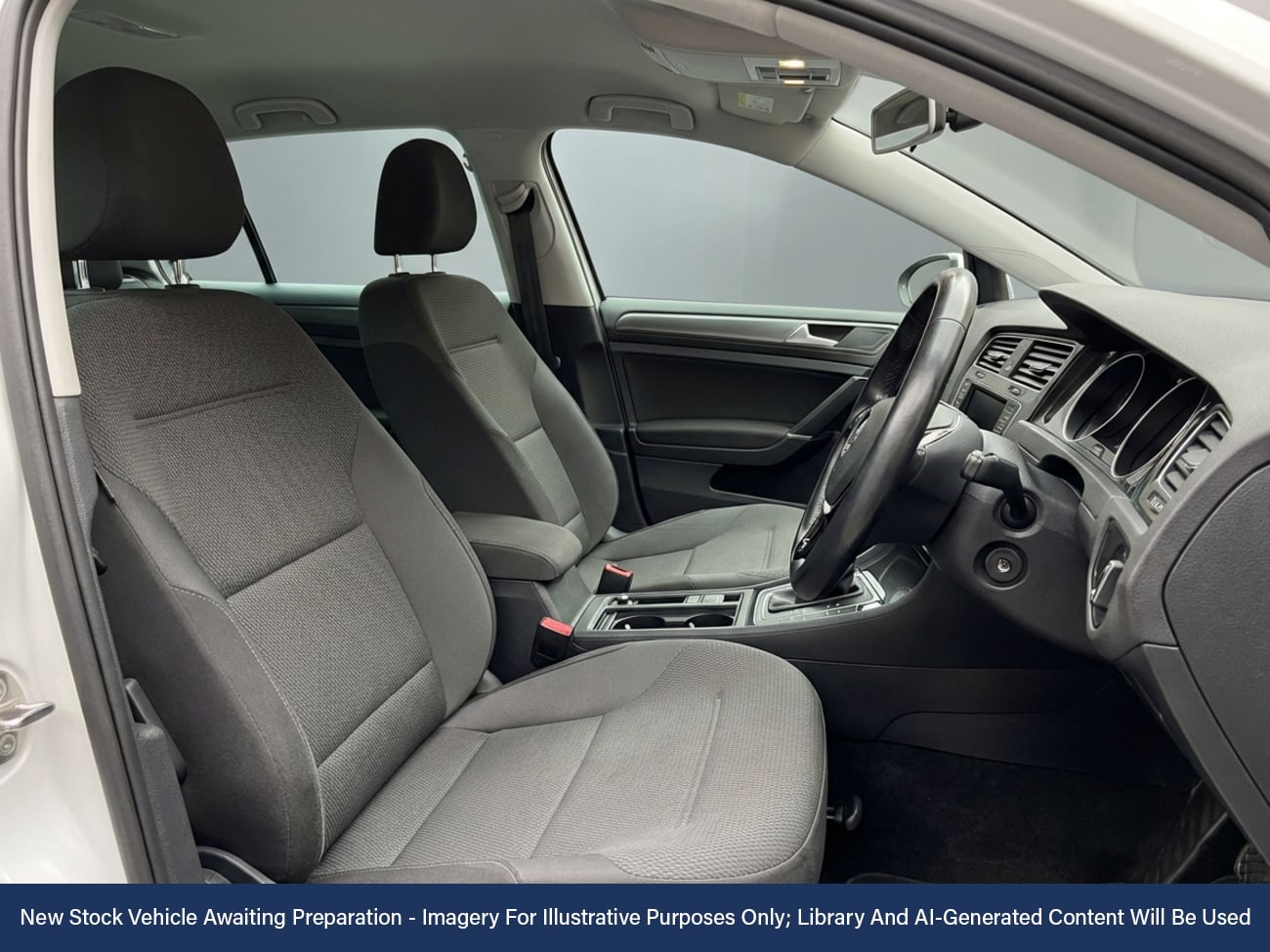 Used Volkswagen Golf 2017 for sale - 77297423: Photo 3