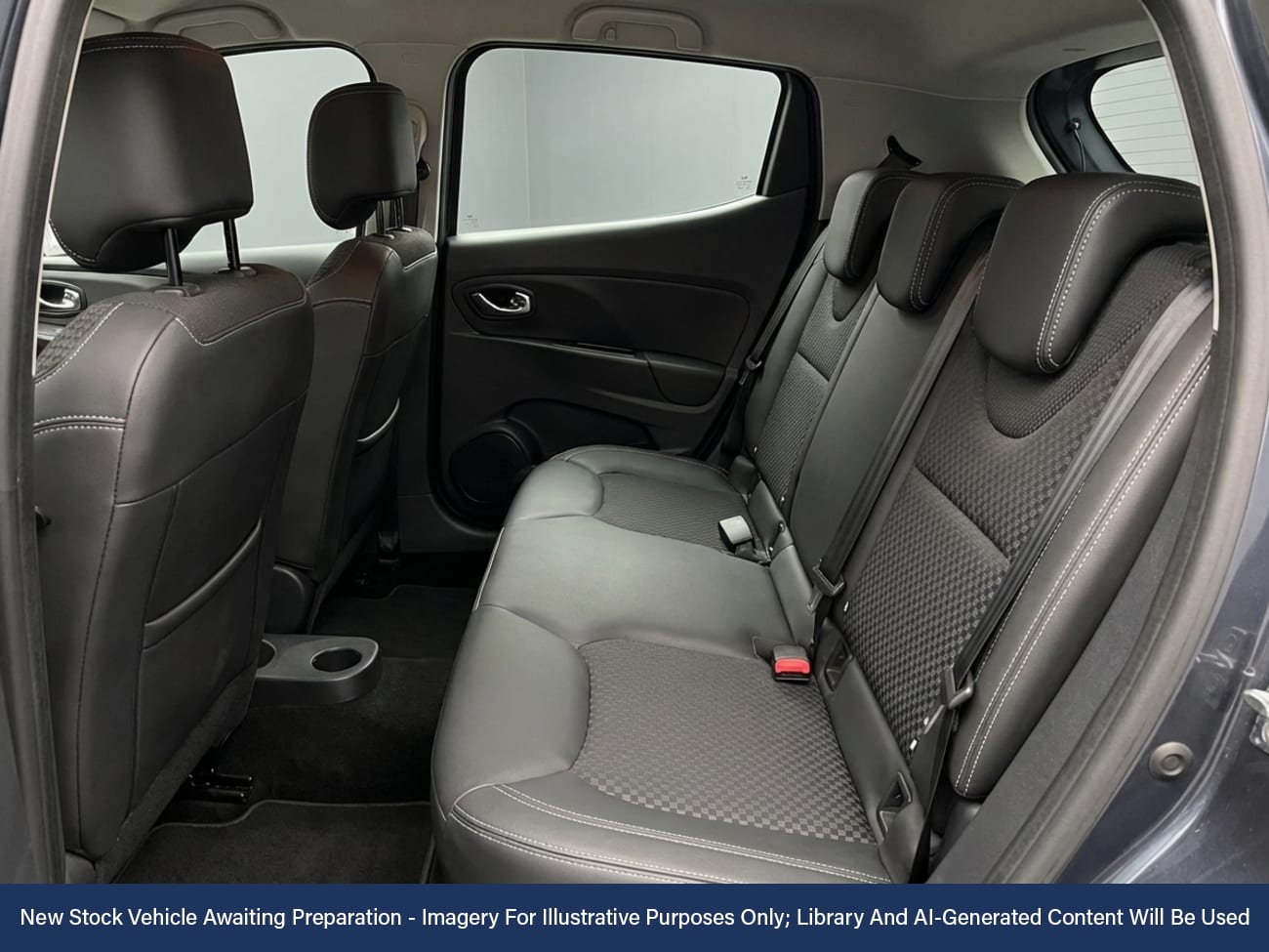 Used Renault Clio 2017 for sale - 78105172: Photo 4