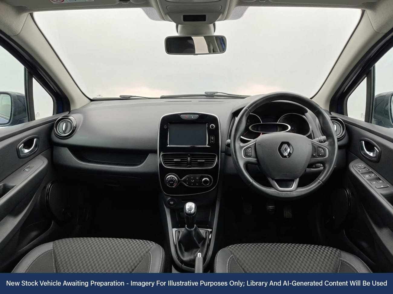 Used Renault Clio 2017 for sale - 78105172: Photo 6