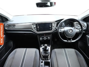Used Volkswagen T-Roc 2018 for sale - 75785781: Photo