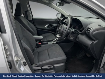 Used Toyota Yaris 2021 for sale - 79593379: Photo