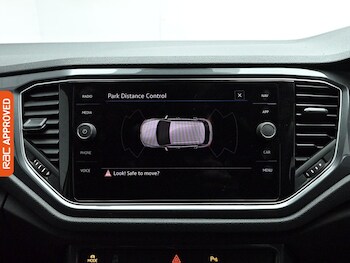 Used Volkswagen T-Roc 2021 for sale - 78257807: Photo